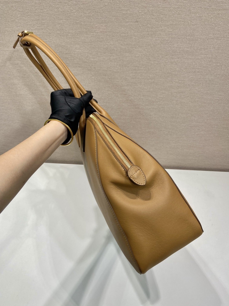 Pra*a top handle bags